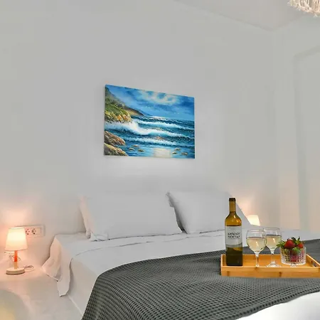 Serenite Santorini Getaway Offering 2 Bedrooms And Stunning Sea Views *
