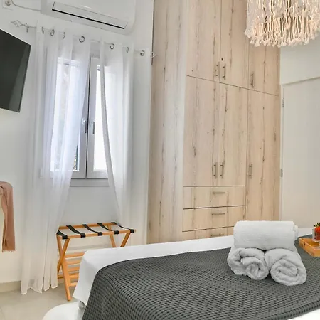Serenite Santorini Getaway Offering 2 Bedrooms And Stunning Sea Views דירה *